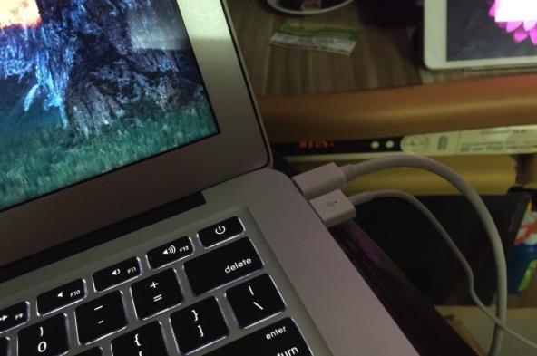 iPhone/iPad����Lightningתhdmi�����ӵ���ʹ�ý̳�