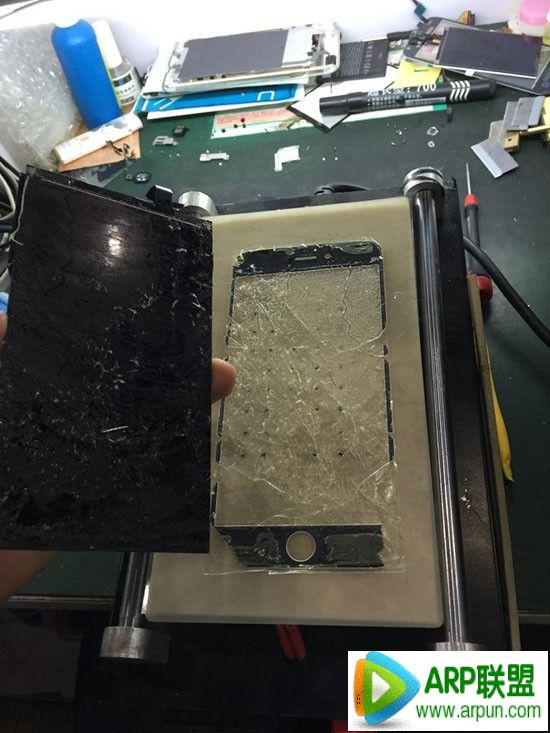 iPhone6 Plus��Ļ���˲����� �ְ��ֽ���ά��iPhone6 Plus��Ļ���˲����� �ְ��ֽ���ά��