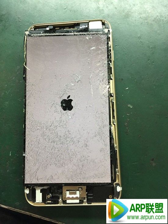 iPhone6 Plus��Ļ���˲����� �ְ��ֽ���ά��iPhone6 Plus��Ļ���˲����� �ְ��ֽ���ά��