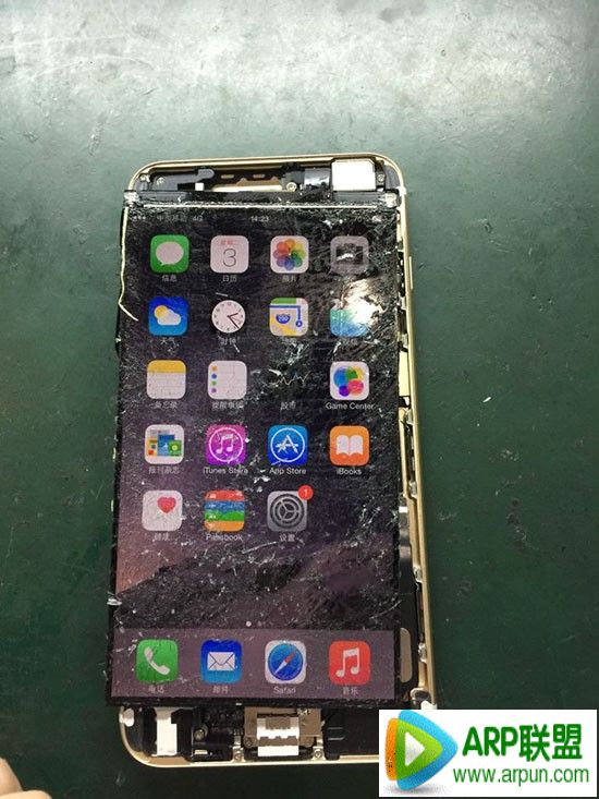 iPhone6 Plus��Ļ���˲����� �ְ��ֽ���ά��iPhone6 Plus��Ļ���˲����� �ְ��ֽ���ά��